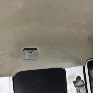 車のルームクリーニング（天井）のサムネイル